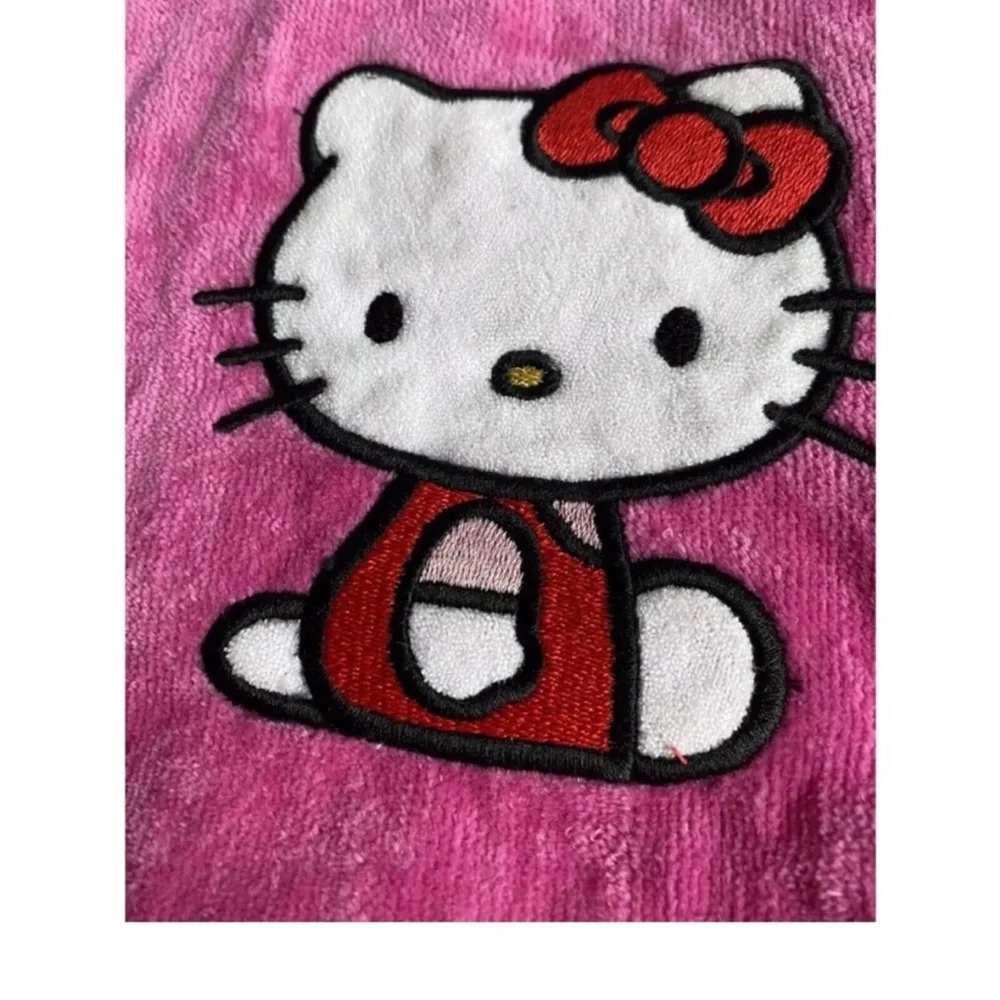 Hello kitty Beach towel with Embroidered (86 cm X 160 cm )